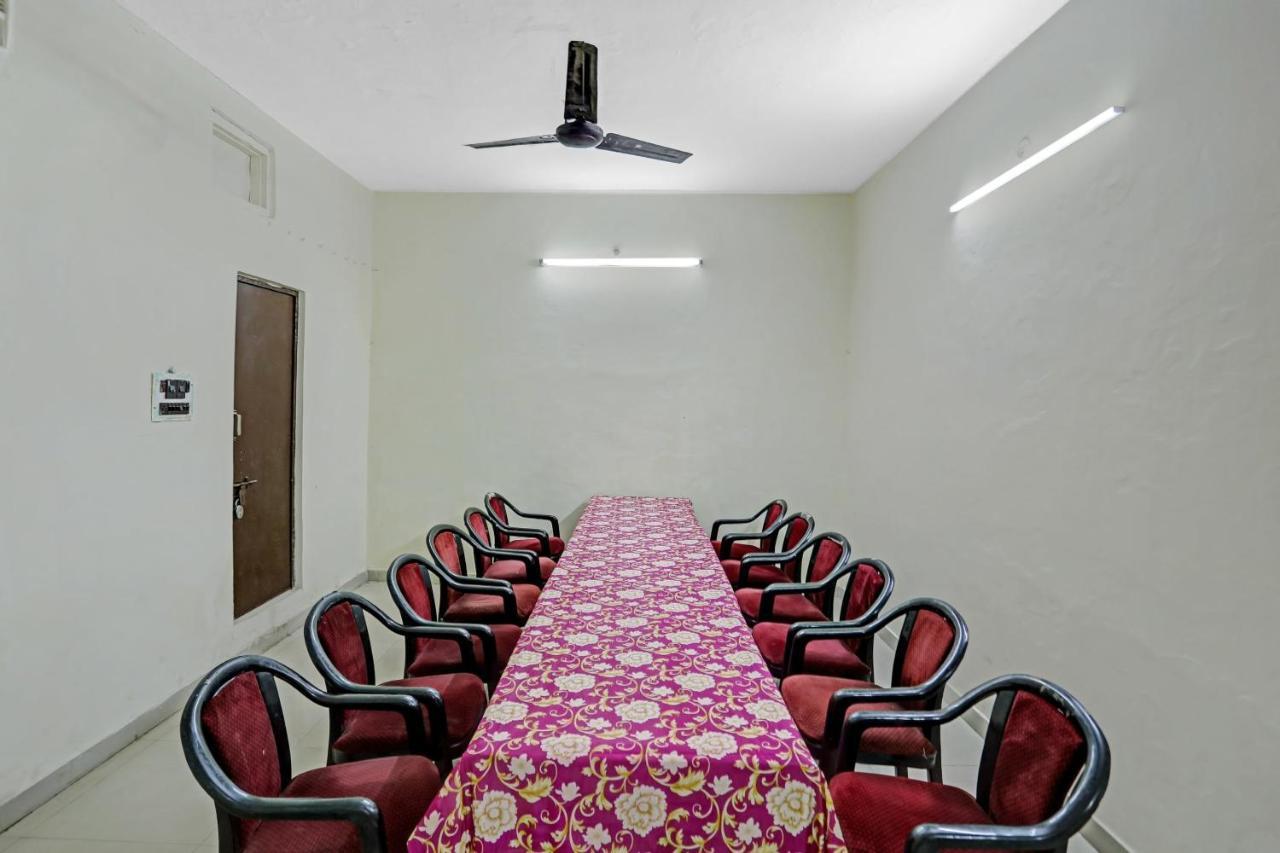 Collection O 85238 Tulika Garden Hotel Izatnagar Exterior photo